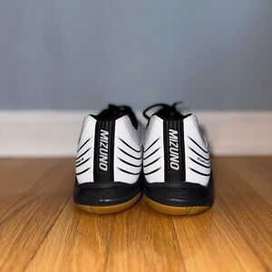 Mizuno Women Cyclone Volleyball shoes